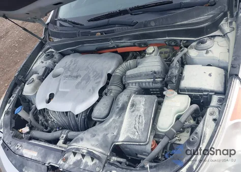 2011 Hyundai Sonata Hybrid from USA, damaged, VIN KMHEC4A43BA005787